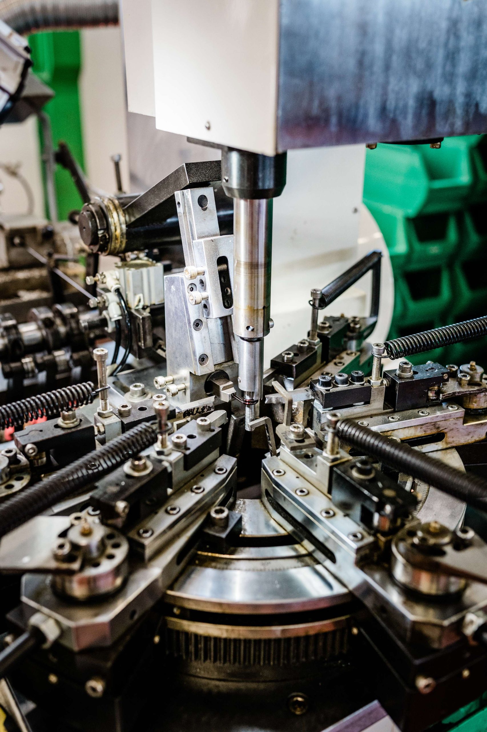 Automata tekercselősor a Fastron Hungária üzemében – induktív elemek gyártása