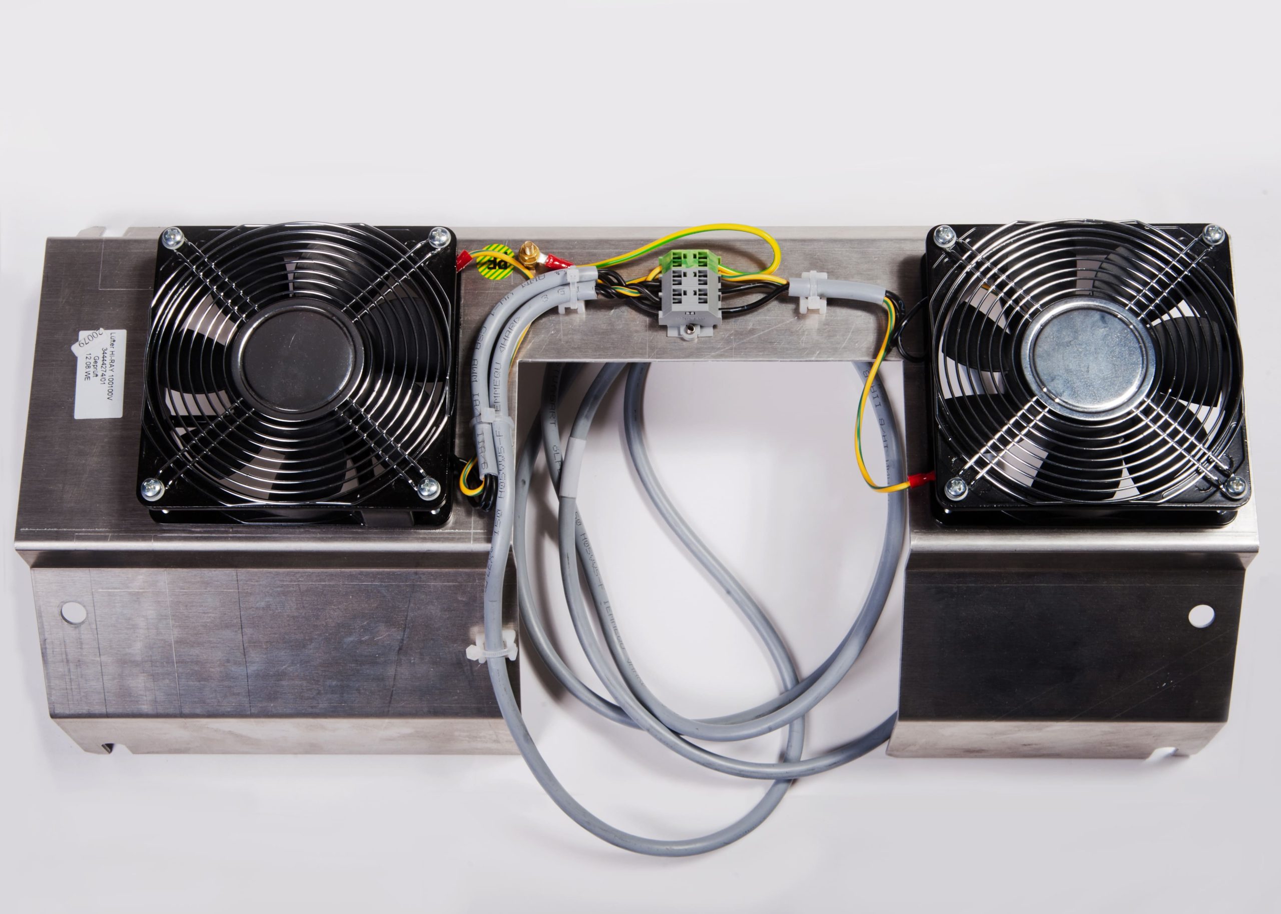 Késztermék összeszerelés a Fastron Hungária üzemében – elektromechanikai szerelés